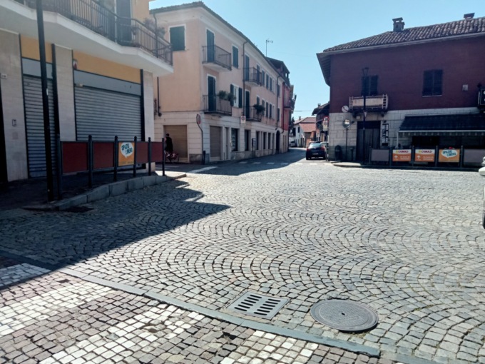Di notte le strade diventano piste da Formula 1