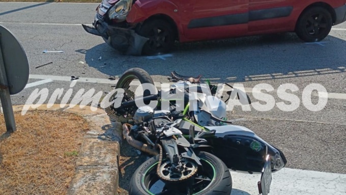 Auto contro moto, gravissima una ragazza di Cigliano