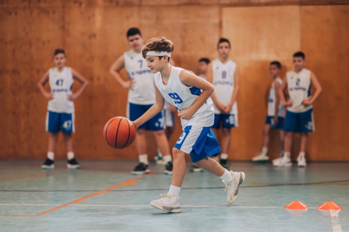 Bambini e ragazzi: più sport e attività fisica, meno smartphone