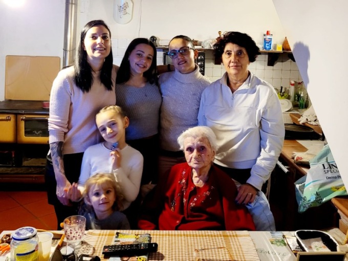 Le prime cento candeline di bisnonna Maria Donato
