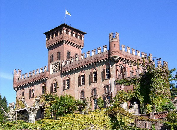 C’è l’accordo per la riapertura del castello ma…