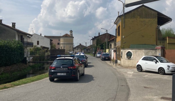 Uomo ubriaco spara in aria