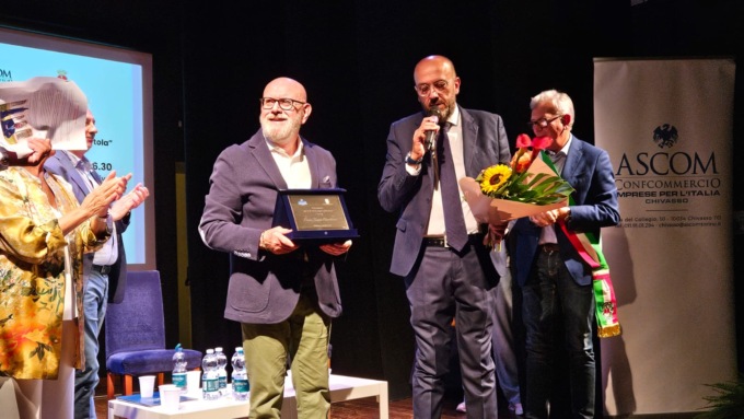 La città consegna il Nocciolino d’Oro a Giachino LE FOTO