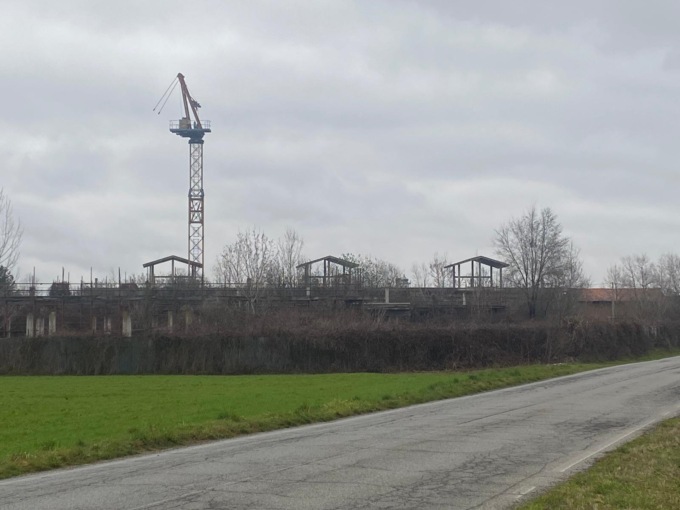 La Giunta Farinelli sta progettando un’area sportiva all’Ecomostro