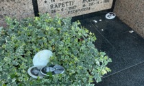 Razziato il cimitero di Borgo Revel: presi i ladri di rame LE FOTO