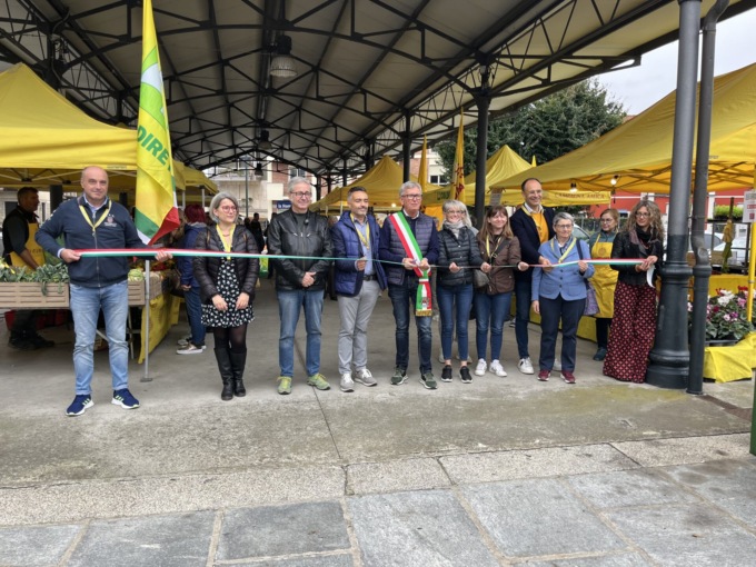 Campagna Amica, dopo 50  anni il mercato ritorna in piazza Noè IL VIDEO