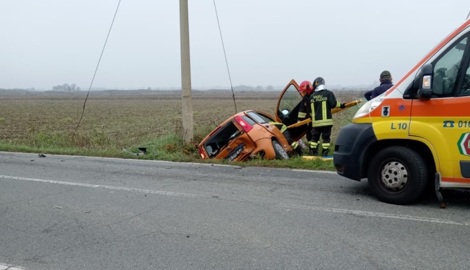Un altro incidente sulla provinciale, «E’ pericolosa, intervenite»