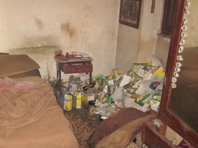 Donna sepolta in casa da 12 anni
