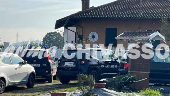 Commercio illegale di cani ed estorsione: tre arresti a Chivasso