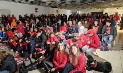 Tutta Chivasso tifa il suo Pecco Bagnaia nella sede del Club LE FOTO