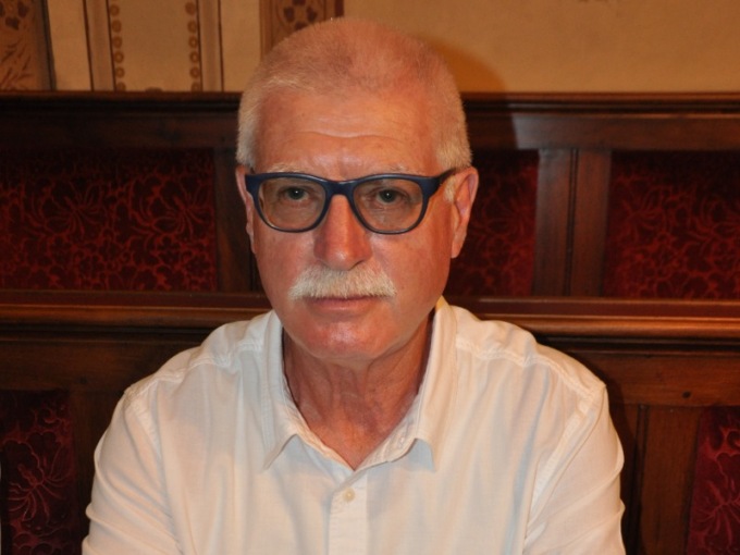 «Raddoppia l’Irpef ma spendete 130mila per le feste»