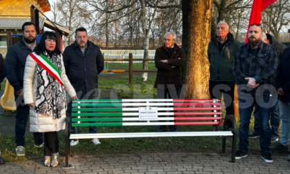 Inaugurata la prima panchina tricolore della provincia IL VIDEO