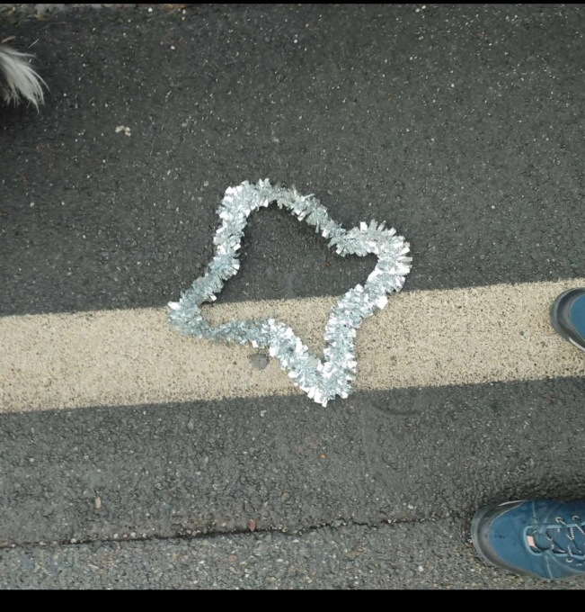 I vandali distruggono il Natale