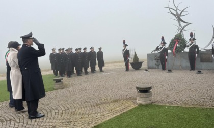 I Carabinieri celebrano la commemorazione dell’incidente aereo