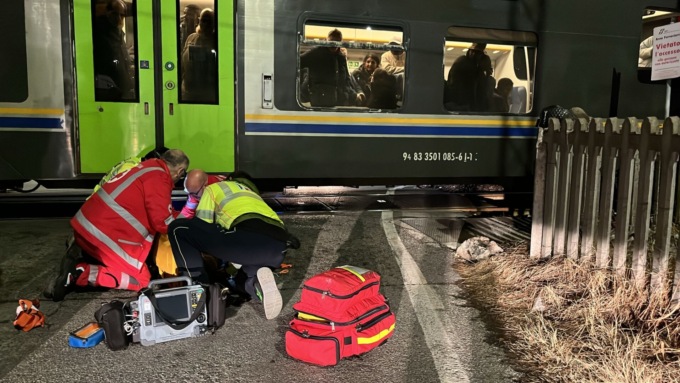 Anziana sbalzata dal treno a Chivasso