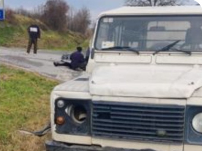 Scontro tra un’auto e una bici, grave un ciclista