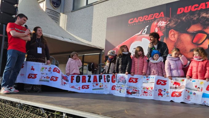 Pecco Bagnaia nella sua Chivasso, tutte le FOTO del pomeriggio