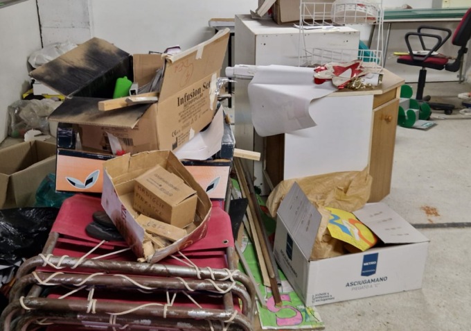 Palazzetto, «Il seminterrato è una discarica»