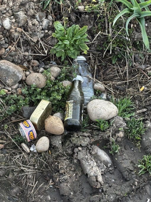 La piazzola di sosta è una discarica