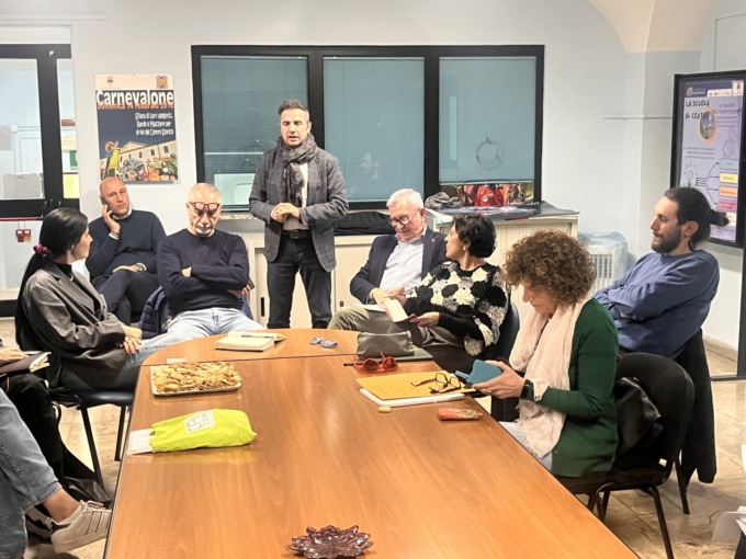 Chivasso, ragazzi al centro