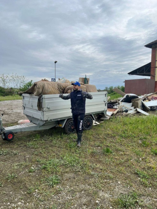 Alluvione, i lavoratori Luxottica aiutano le vittime di Lauriano