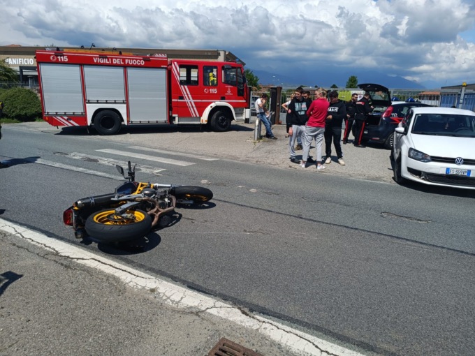 Auto contro moto, grave una ragazza di Caluso