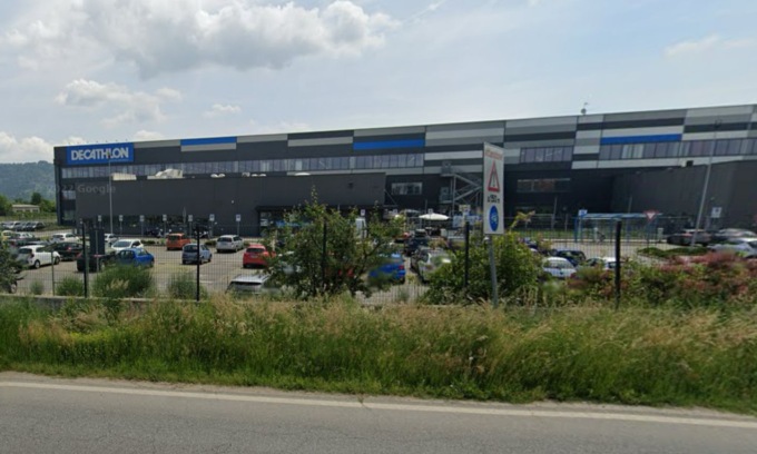 Decathlon chiude il polo logistico di Brandizzo