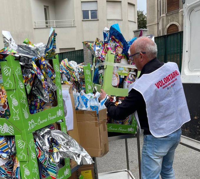 Un uovo di Pasqua ai piccoli pazienti del Regina Margherita