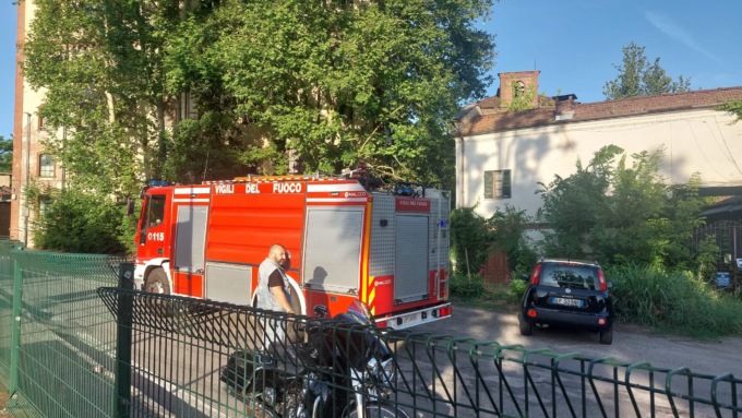 Incendio divampa nell’ex Mulino Re