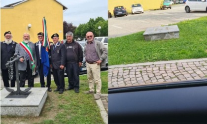 Il Comune sposta il Monumento dei Marinai: "Memoria calpestata"