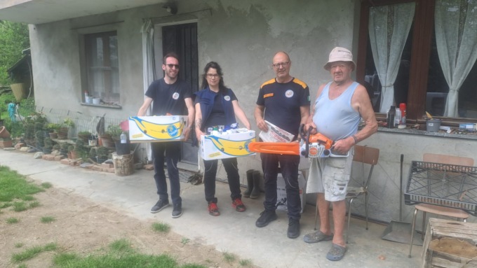 Il sostegno degli Aib alla popolazione colpita dall’alluvione