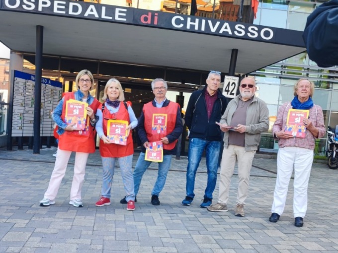 Referendum, tutte le ragioni dei «Sì»: volantinaggi e incontri con i sindacati