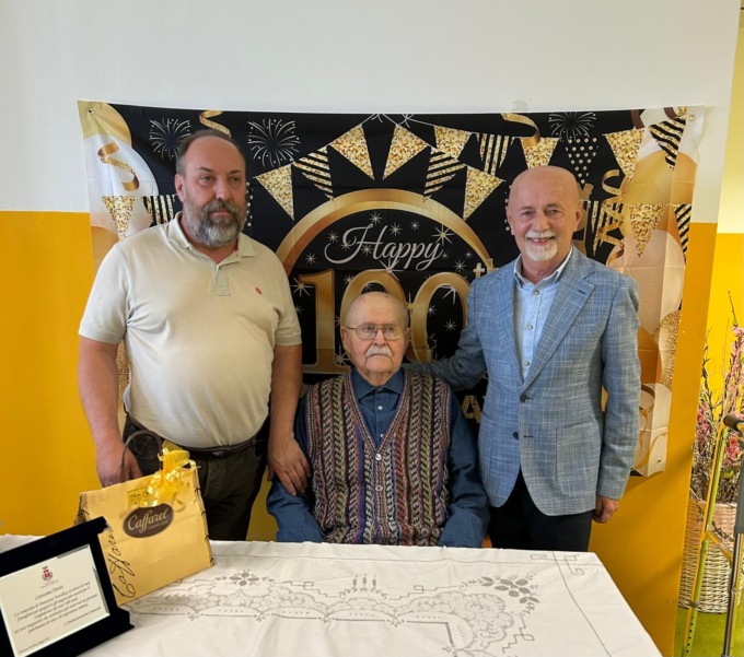 Le prime cento candeline di nonno Dante