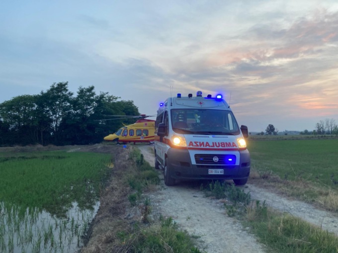 Punto da un calabrone, in elicottero alle Molinette