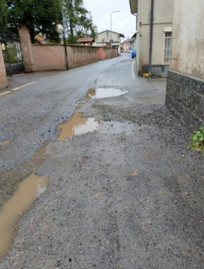 «Le strade sono un colabrodo»