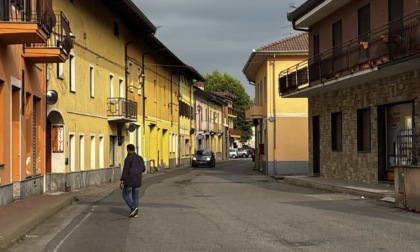 Auto e furgoni corrono lungo le vie Mazzini e Caduti: «Basta»