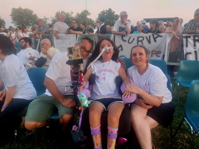 Nomadi in concerto per Greta: musica e solidarietà LE FOTO