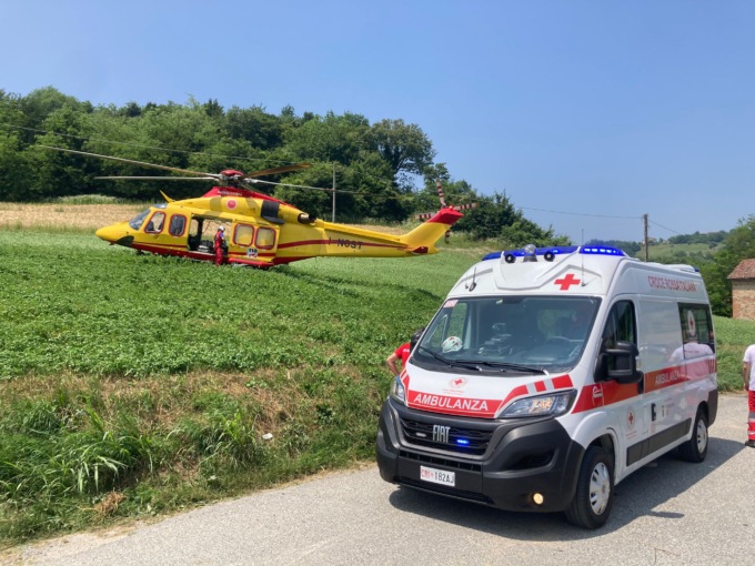 Cade dal trattore e viene trasportato al Cto