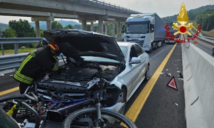 Incidente in autostrada, due feriti LE FOTO