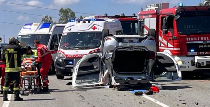 Gravissimo frontale alle porte di Rondissone: due feriti LE FOTO