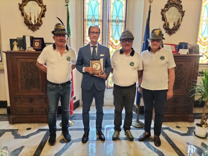 Alpini, il Prefetto riceve il nuovo Presidente Pier Carlo Pola