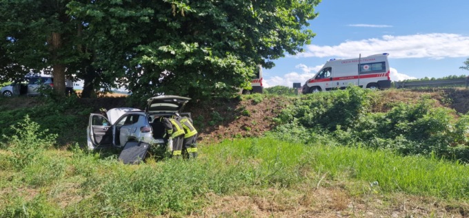 Ennesimo incidente sulla “458”: due donne in ospedale
