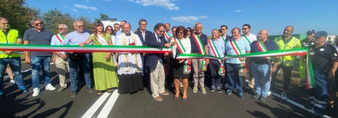 «Vietate ai camion di transitare in paese»