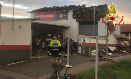 Tromba d'aria a Cigliano: danni a un'abitazione e un'officina
