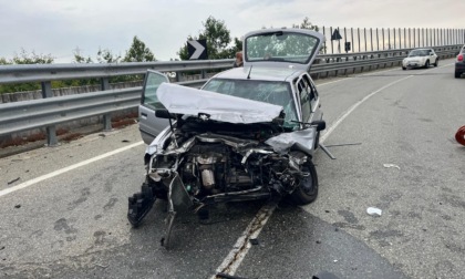 Auto si schianta in via Caluso, un ferito LE FOTO