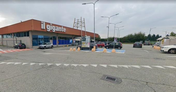 Rubata una borsa al Gigante, l’appello della proprietaria