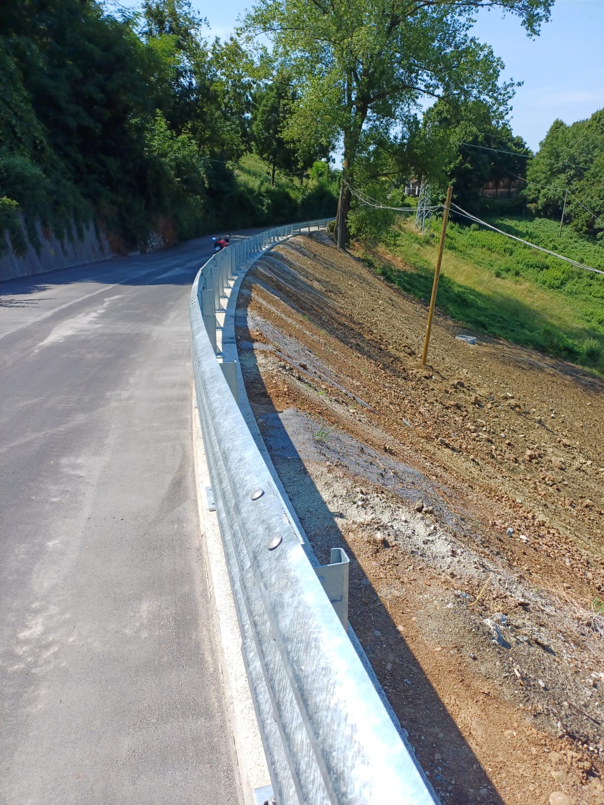 nuove_barriere e scarpata_S.P. 99_a Castagneto Po_07_2025_2