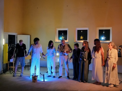 Letture sotto le stelle illumina la notte di San Lorenzo LE FOTO