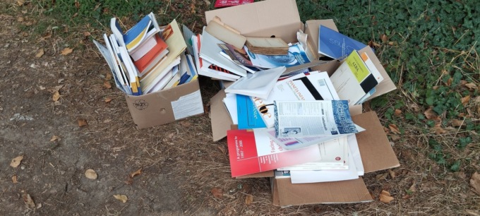 Discarica di… libri il Comune è vicino a svelare il colpevole