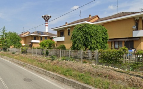 Furti e discariche, la sicurezza alle Case Gialle è un problema di nessuno?